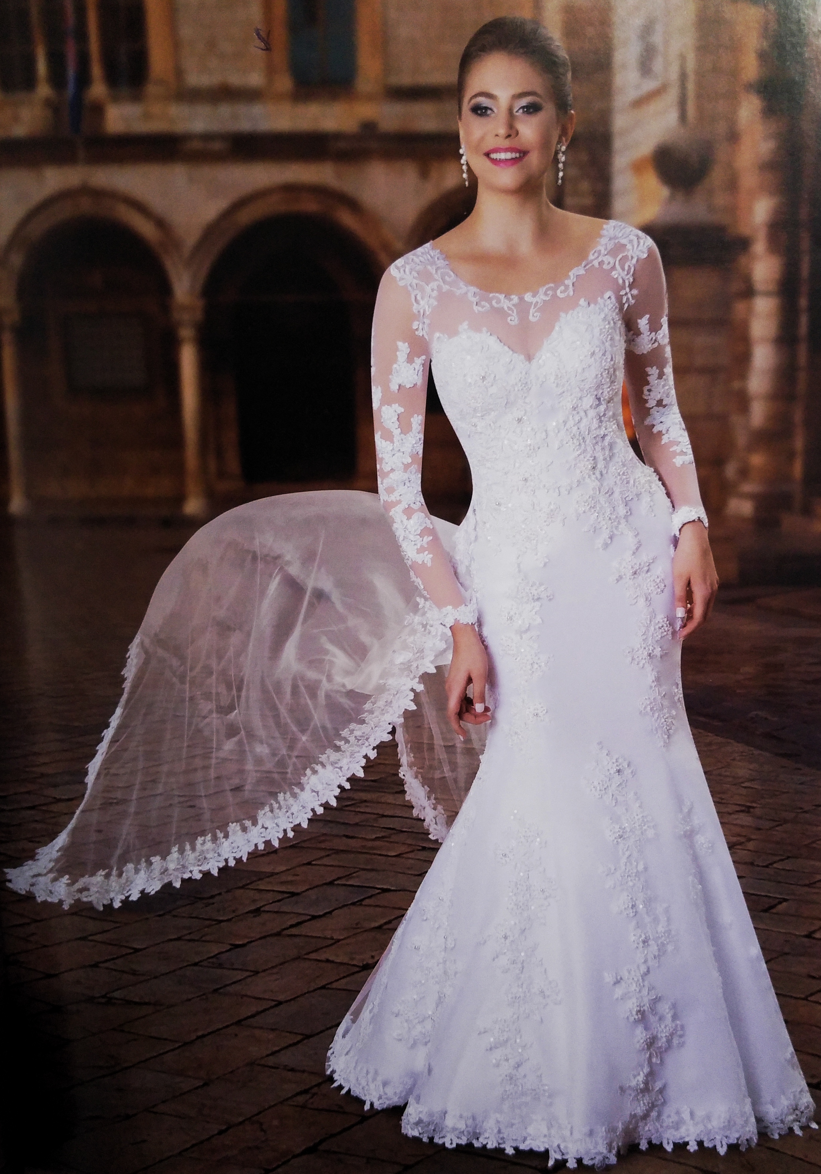 vestido de noiva com manga transparente